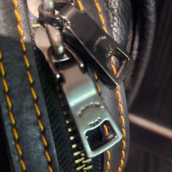 Coach Rogue 30 - Picture 3 of 11